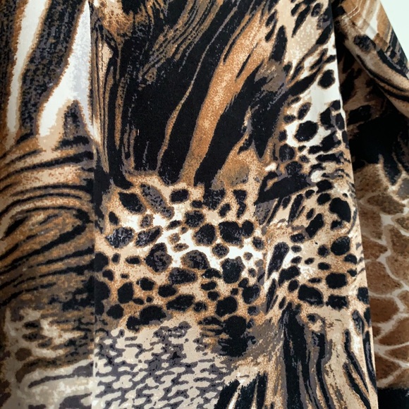 Laura Ashley sleeveless animal print top - Picture 4 of 6